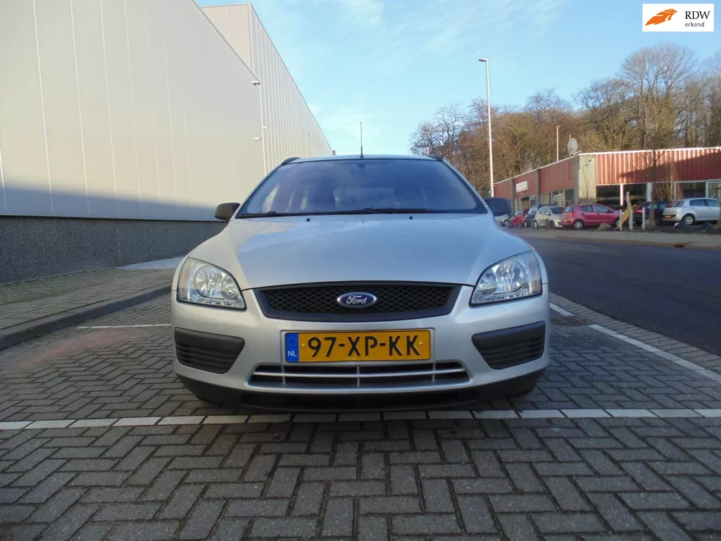 Ford Focus Wagon 1.6-16V Champion MET AIRCO 2007 APK 02-2027
