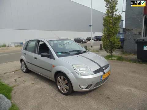 Ford Fiesta 1.3 Futura 5 DEURS MET AIRCO
