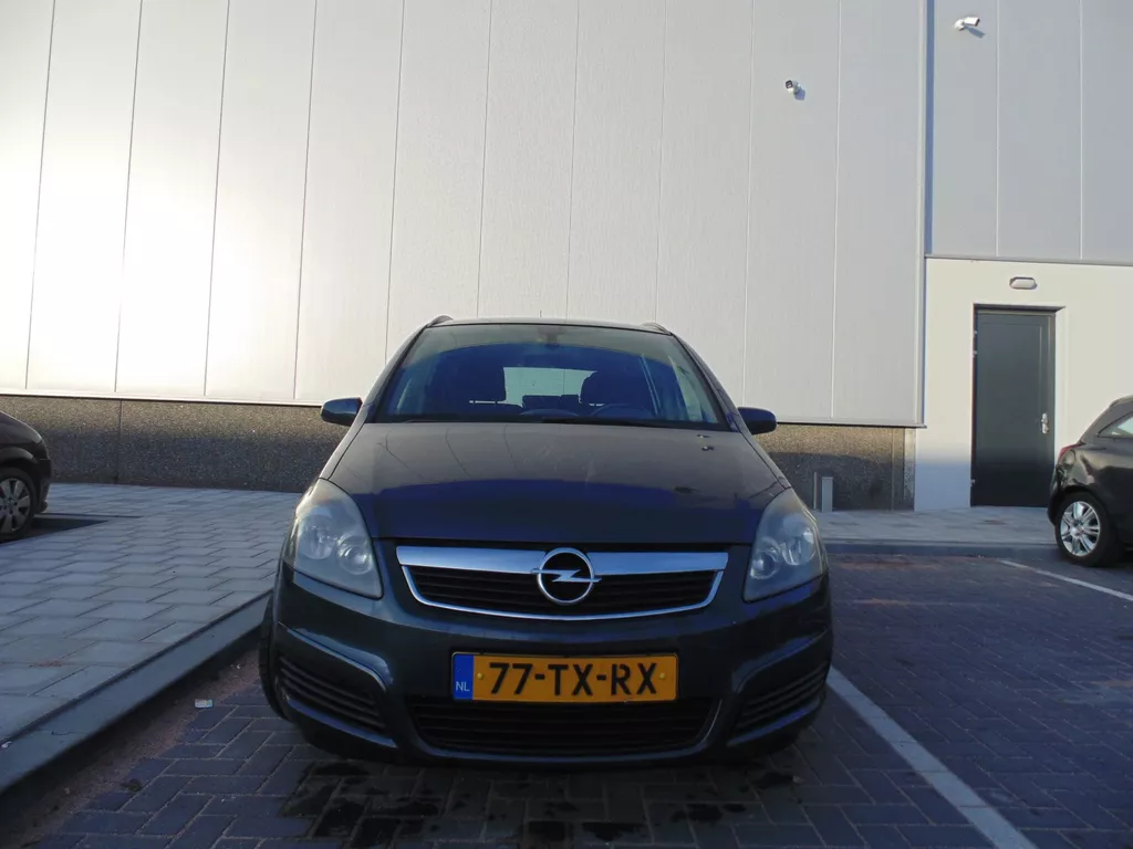 Opel Zafira 1.6 Business met airco 7 set