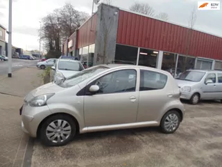 Toyota Aygo 1.0-12V + MET AIRCO LEDER APK 02-2027