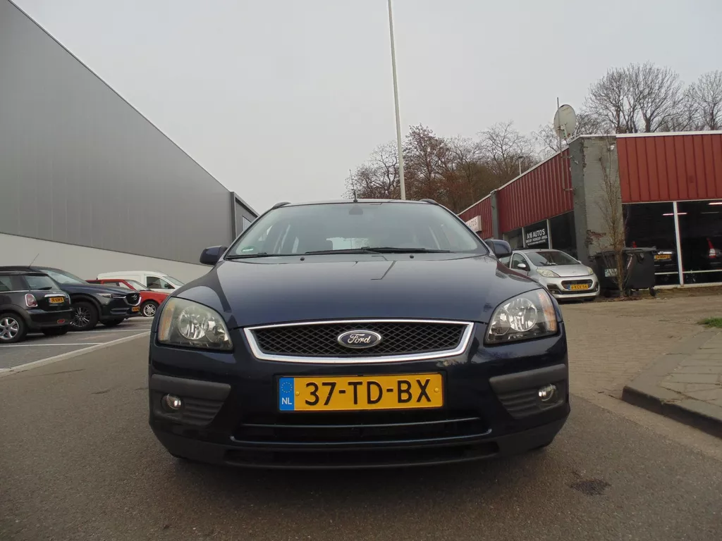 Ford Focus Wagon 1.6-16V Futura MET AIRCO