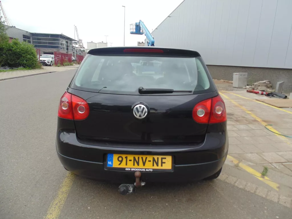 Volkswagen Golf 1.6 FSI Comfortline 5 DEURS MET AIRCO