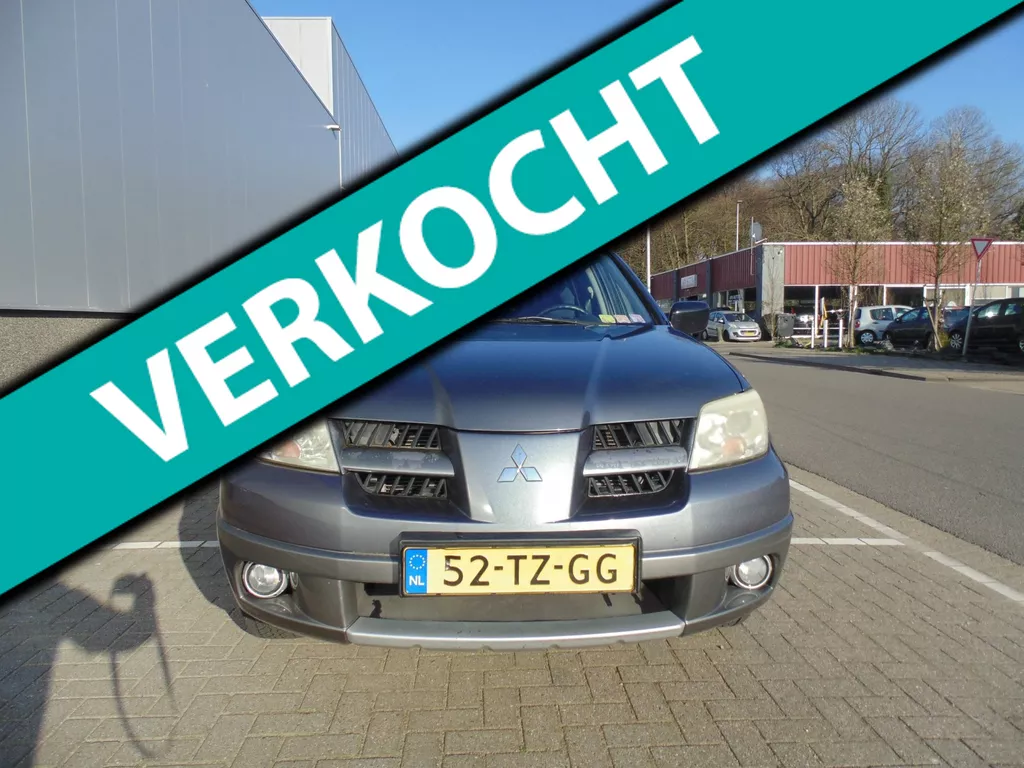 Mitsubishi Outlander Sport 2.0 Invite+MET AIRCO TOP AUTO