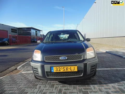 Ford Fusion 1.4-16V Comfort met airco trekhaak