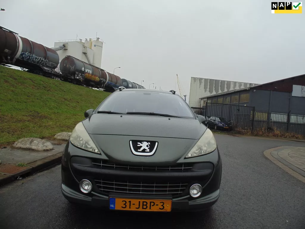 Peugeot 207 SW Outdoor 1.6 VTi Met airco pano trekhaak