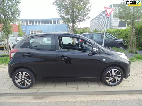 Peugeot 108 1.2 VTi Allure 2015 achter camera
