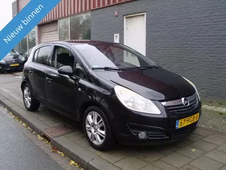 Opel CORSA 1.4   5 deurs met airco  11-2008