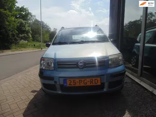 Fiat Panda 1.2 Emotion automaat met airco 2004 apk 05-2027