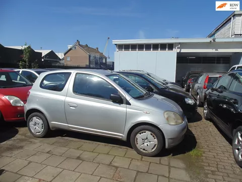 Toyota Yaris 1.3-16V VVT-i Luna MET AIRCO APK 04-2027