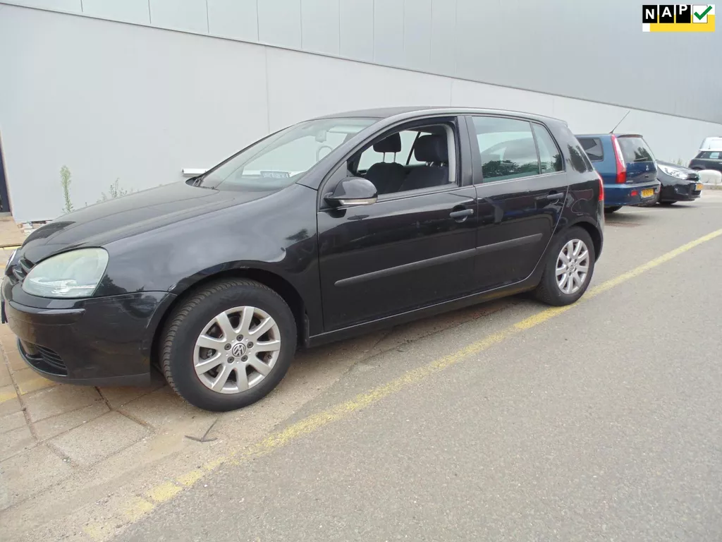 Volkswagen Golf 1.6 FSI Comfortline 5 DEURS MET AIRCO