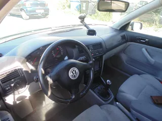 Volkswagen Golf 1.8-5V Highline MET AIRCO EXPORT