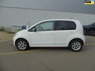 Volkswagen Up! 1.0 move up! BlueMotion met navi airco 12-2012