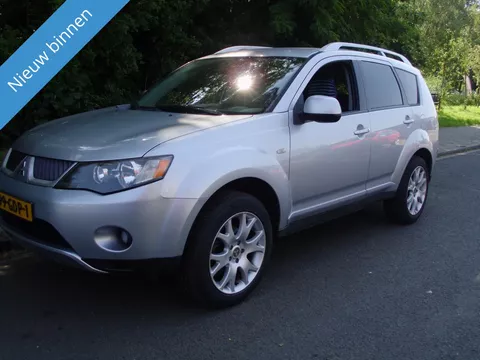 Mitsubishi Outlander MITSUBISHI 2.4 MET AIRCO NAVI