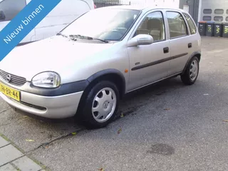 Opel Corsa CORSA-B 1.4 5 DEURS AUTOMAAT