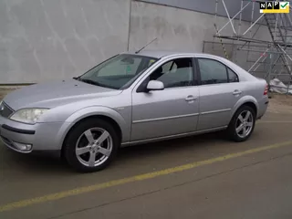 Ford Mondeo 2.0-16V Ghia Executive NAVI AIRCO TOP AUTO