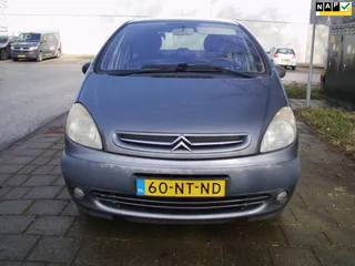 Citroen Xsara Picasso 1.8i-16V Diff&eacute;rence 2