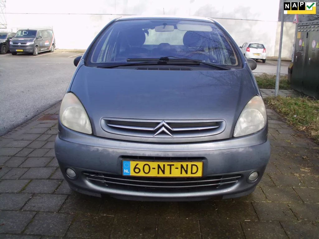 Citroen Xsara Picasso 1.8i-16V Diff&eacute;rence 2