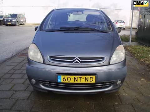 Citroen Xsara Picasso 1.8i-16V Diff&eacute;rence 2