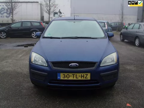 Ford Focus Wagon 1.6-16V Trend met airco trekhaak