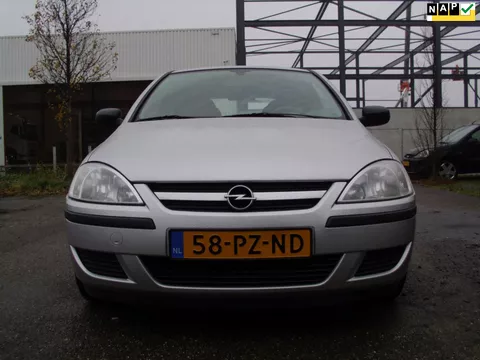 Opel Corsa 1.2-16V Rhythm KM 86000 NAP