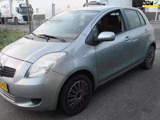 Toyota Yaris 1.3 VVTi Sol MET AIRCO