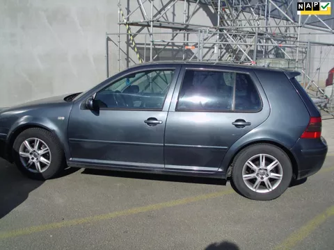 Volkswagen Golf 1.8-5V Highline MET AIRCO