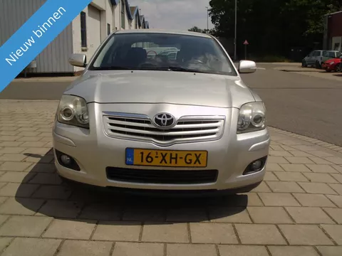 Toyota TOYOTA AVENSIS 2.0 MET AIRCO NAVI  LEER