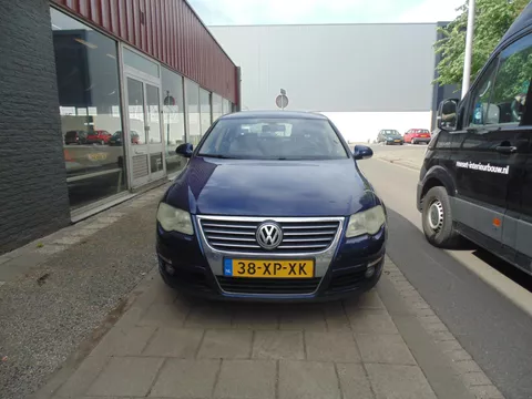 Volkswagen Passat 2.0 FSI Trendline MET LEER NAVI